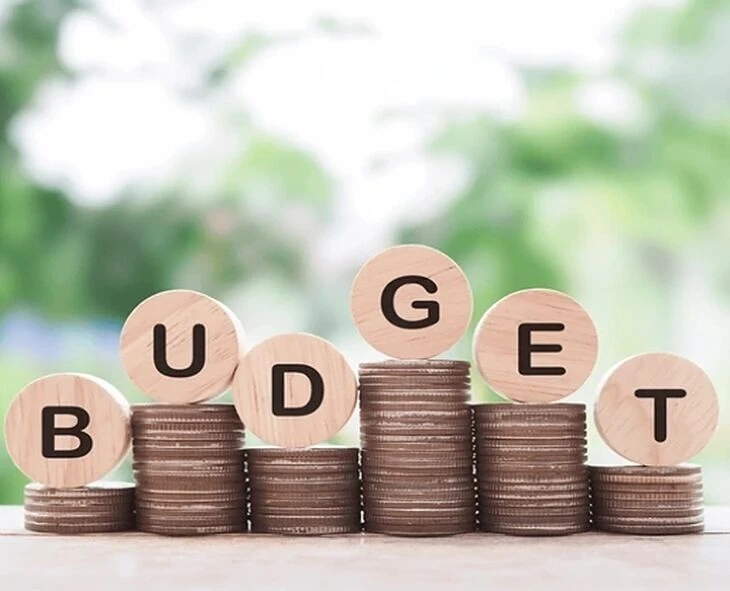 बजट से पहले बड़ी खुशखबरी मोबाइल से लेकर गैस सिलेंडर तक सब होगा सस्ता