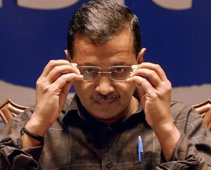 गलती से भी कमल का बटन मत दबाना! केजरीवाल ने बंगाल में बीजेपी को दी सीधी चेतावनी