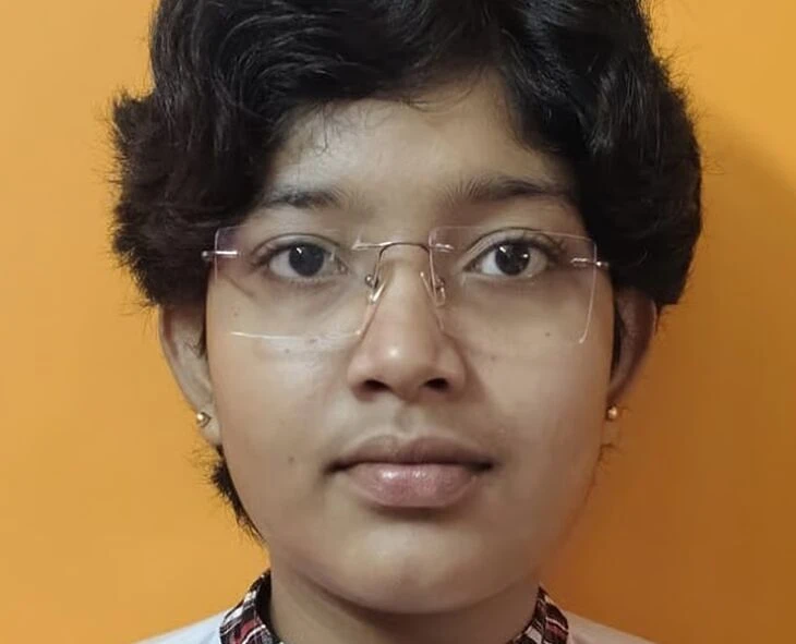মাধ্যমিকের মেধা তালিকায় মুর্শিদাবাদের জয়জয়কার! লড়াই করে নজর কাড়ল জেলার ৩ কৃতী